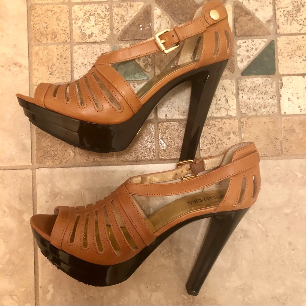 MICHAEL Michael Kors Tan Platform Sandals 8 1/2! - Picture 1 of 8